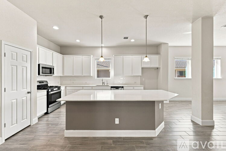 10245 Nate Range 3 Beds Single Family Home for Rent - Photo gallery 5