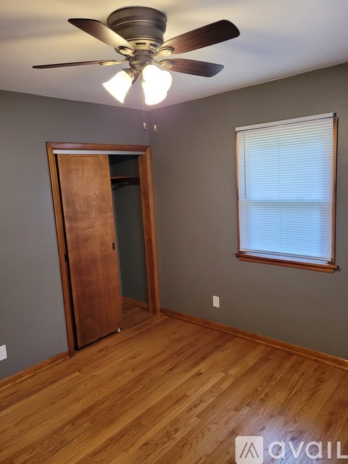 430 W 30th St 4 Beds Single Family Home for Rent - Photo gallery 4
