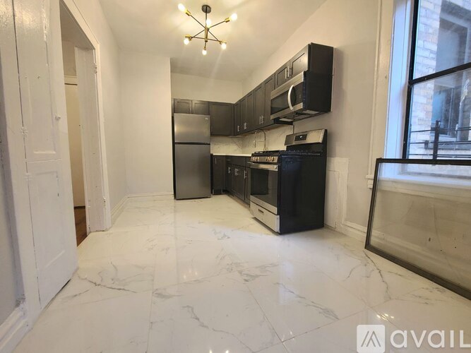 600 Salem Ave 1 Apartment for Rent - Photo gallery 2