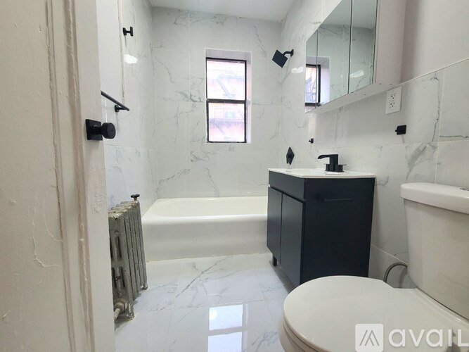 600 Salem Ave 1 Apartment for Rent - Photo gallery 4