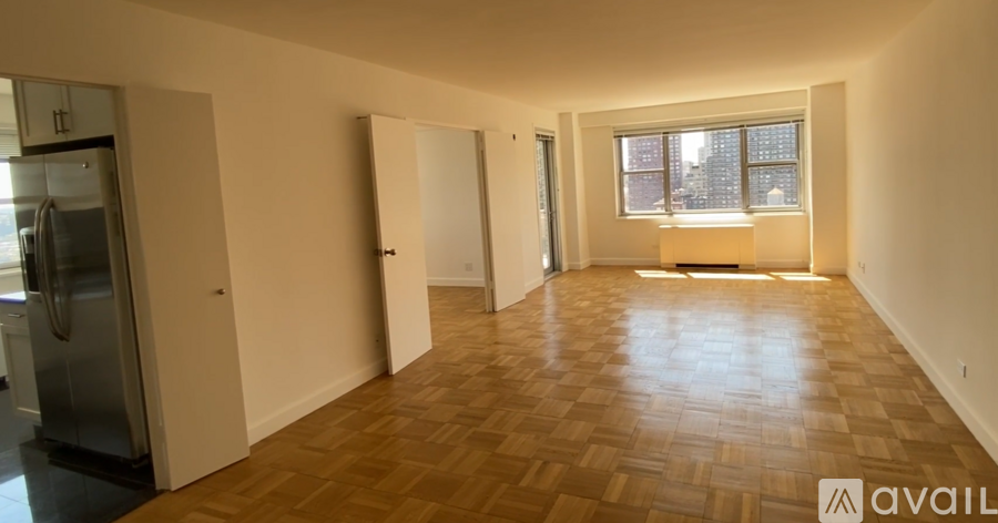 506 E 76th St 2 Beds Apartment for Rent - Photo gallery 2