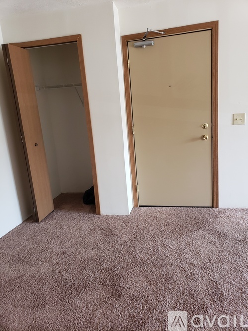 7301 Southwest Lee Boulevard 2 Beds Apartment for Rent - Photo gallery 1