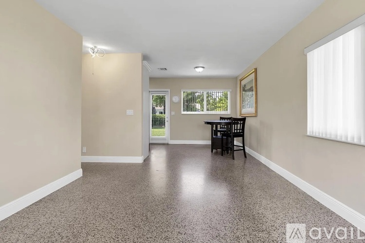 906 Lytle St 3 Beds Single Family Home for Rent - Photo gallery 3