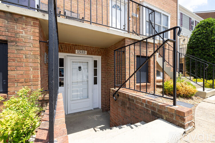 1533 Americana Drive 3 Beds Single Family Home for Rent - Photo gallery 2