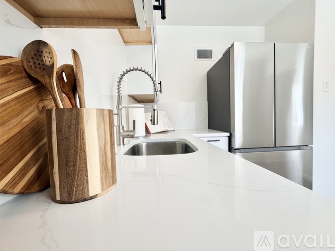 5940 Nagel Ave 1 Apartment for Rent - Photo gallery 2