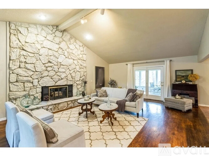 10574 Greenbelt Drive 4 Beds Single Family Home for Rent - Photo gallery 2