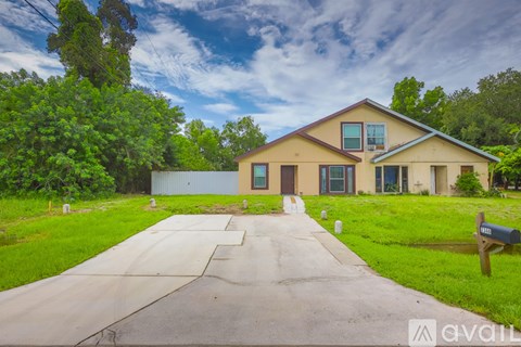 7346 Carrier Rd 4 Beds Apartment for Rent