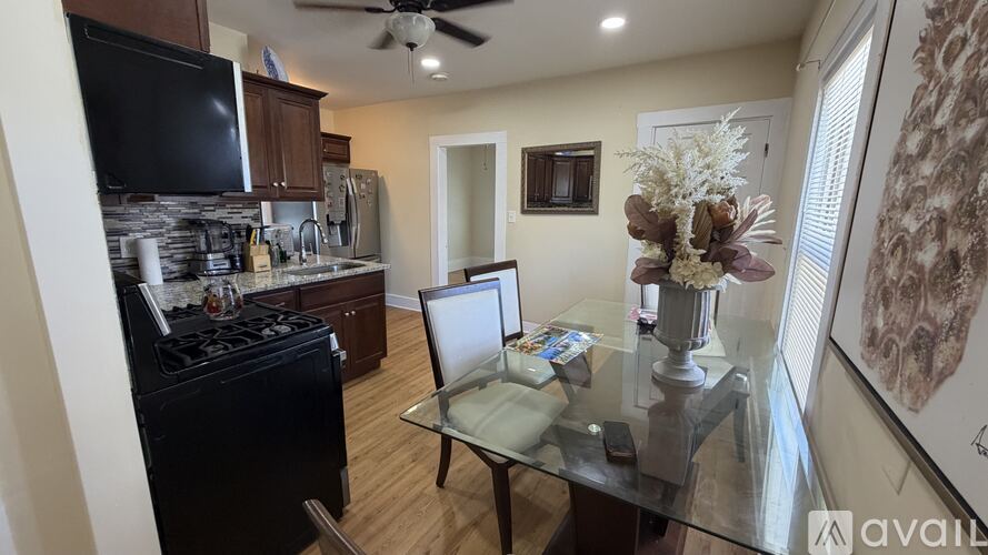 730 Boston Street 3 Beds Single Family Home for Rent - Photo gallery 3