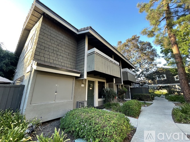 160 Streamwood 1 Condo for Rent - Photo gallery 1
