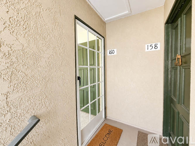 160 Streamwood 1 Condo for Rent - Photo gallery 3