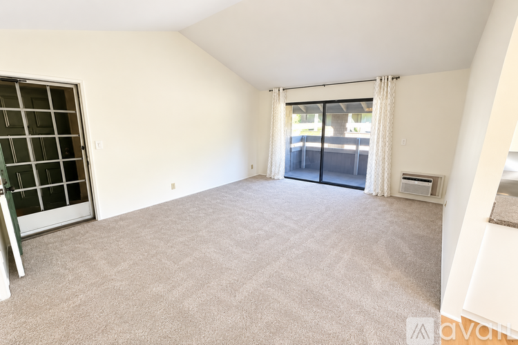 160 Streamwood 1 Condo for Rent - Photo gallery 4