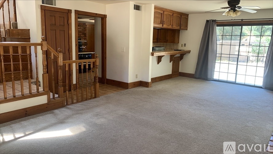 5892 Parkhill Rd 3 Beds Single Family Home for Rent - Photo gallery 3