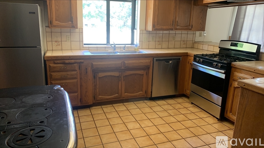 5892 Parkhill Rd 3 Beds Single Family Home for Rent - Photo gallery 4