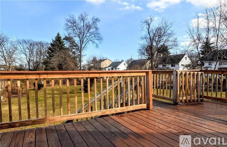 118 Webb Avenue 4 Beds Single Family Home for Rent - Photo gallery 2