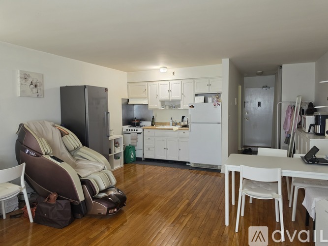 445 Broad Avenue Studio Condo for Rent - Photo gallery 3
