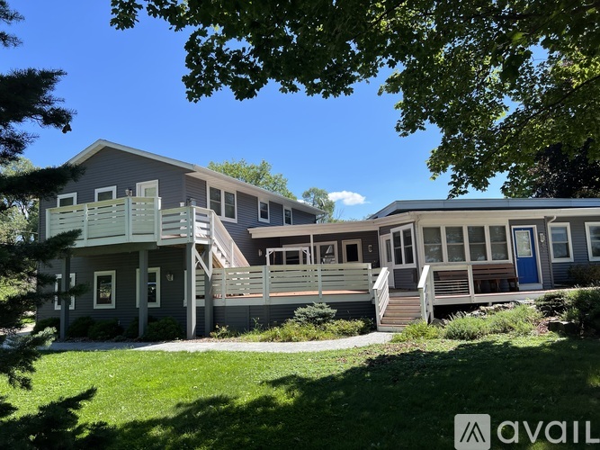 3295 Silver Lake Drive 4 Beds Single Family Home for Rent - Photo gallery 5