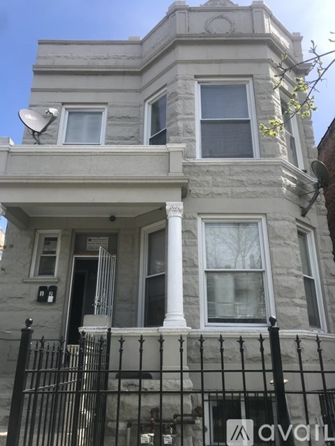 1631 South Central Park Avenue 2 Beds Apartment for Rent