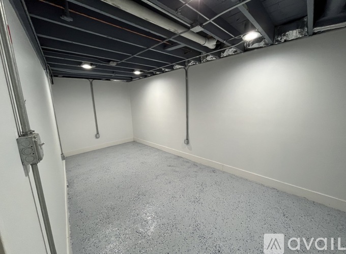 1631 South Central Park Avenue 2 Beds Apartment for Rent - Photo gallery 2