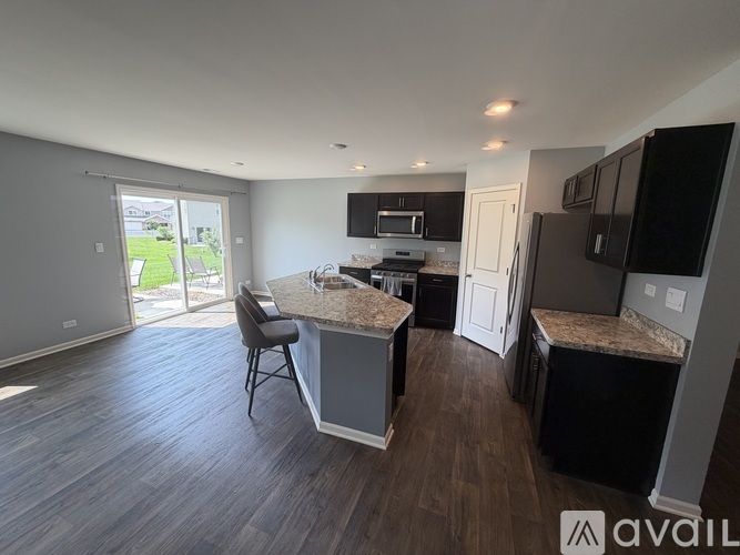 9 West Lake Court 3 Beds Townhouse for Rent - Photo gallery 5