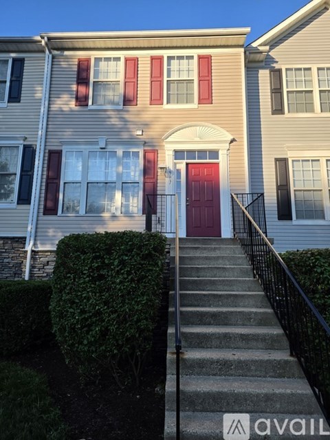 2707 Oak Leaf Court 2 Beds Apartment for Rent