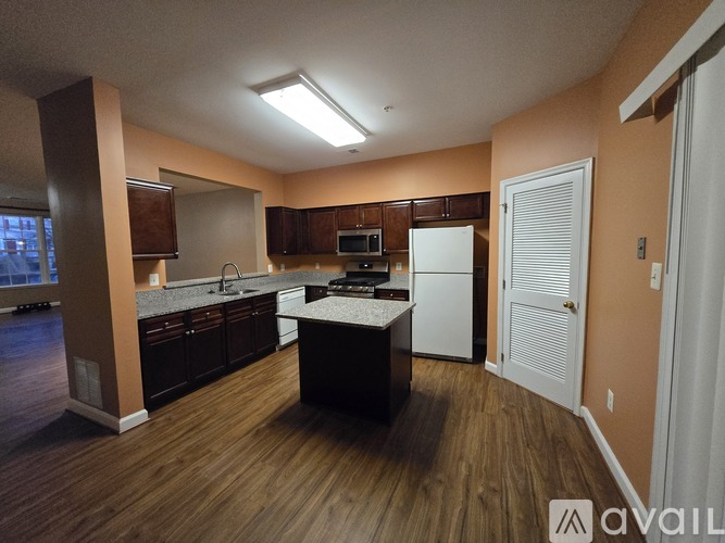2707 Oak Leaf Court 2 Beds Condo for Rent - Photo gallery 4