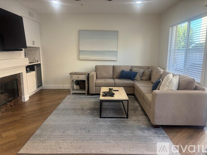 2823 North Naples Court 3 Beds Townhouse for Rent - Photo gallery 1