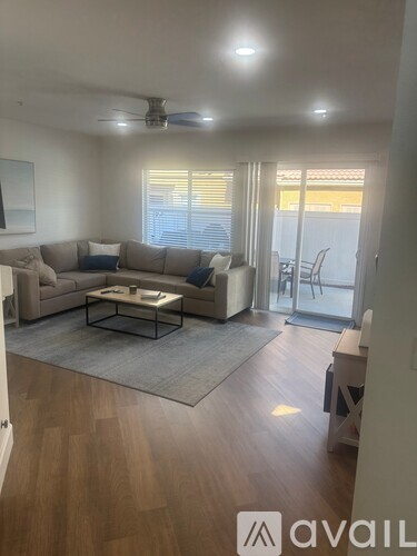 2823 North Naples Court 3 Beds Townhouse for Rent - Photo gallery 3
