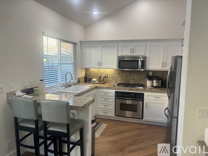 2823 North Naples Court 3 Beds Townhouse for Rent - Photo gallery 4