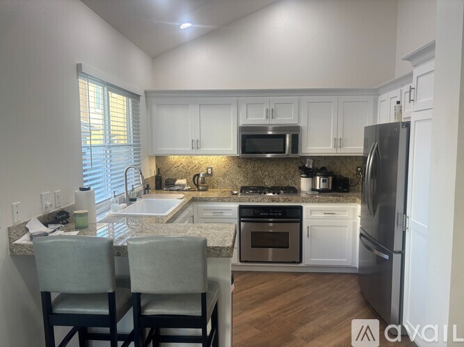 2823 North Naples Court 3 Beds Townhouse for Rent - Photo gallery 5
