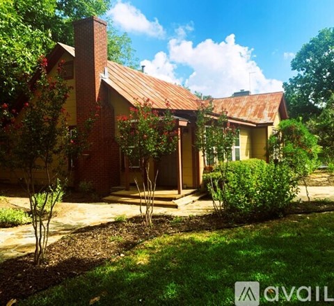 228 Schleicher Street 2 Beds Apartment for Rent