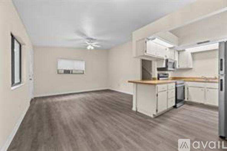 4405 Southwest 67th Terrace 1 Single Family Home for Rent - Photo gallery 4