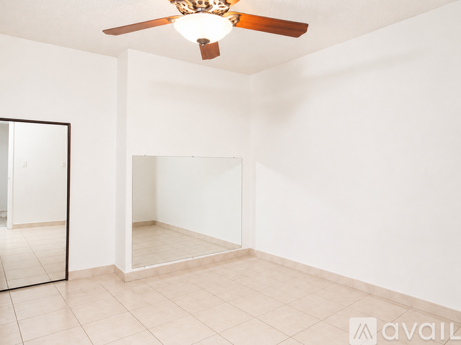 1850 West 56th Street 2 Beds Apartment for Rent - Photo gallery 4