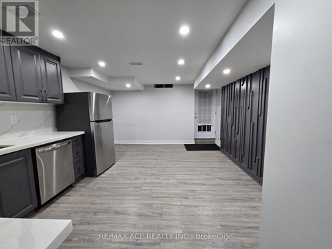 BSMT - 1555 DUNEDIN CRESCENT 3 Beds Apartment for Rent