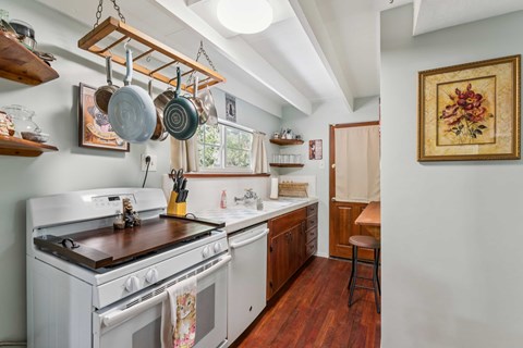23972 Bowl 2 Beds Apartment for Rent