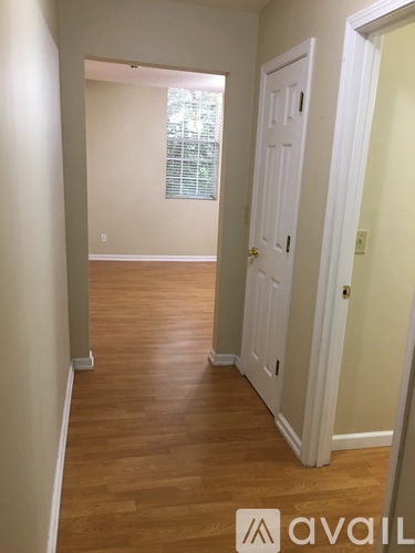 119 West Carolina Avenue 3 Beds Apartment for Rent - Photo gallery 4