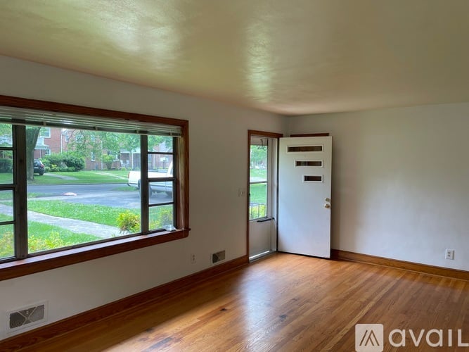 2249 Memorial Ave SW 3 Beds Single Family Home for Rent - Photo gallery 2