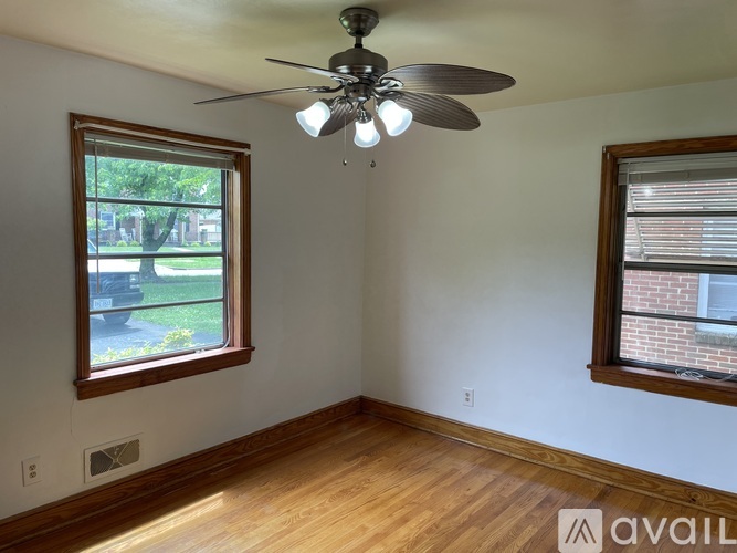 2249 Memorial Ave SW 3 Beds Single Family Home for Rent - Photo gallery 4