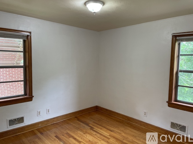 2249 Memorial Ave SW 3 Beds Single Family Home for Rent - Photo gallery 5