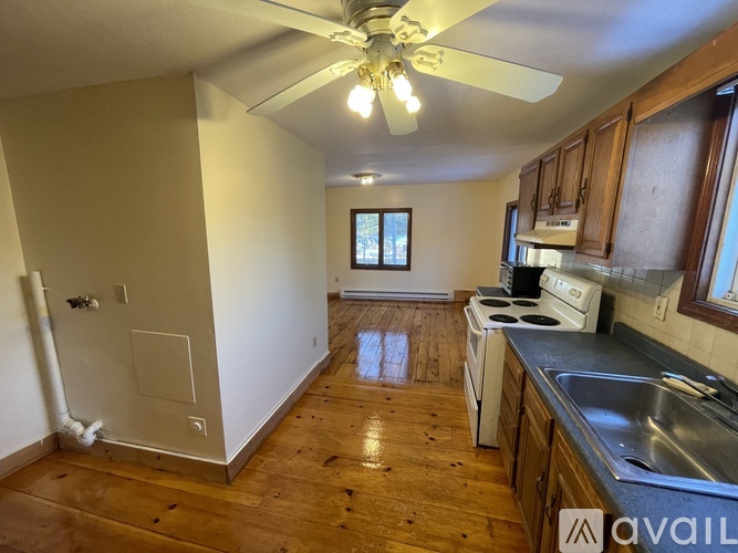 61 Mechanic St 2 Beds Apartment for Rent - Photo gallery 1