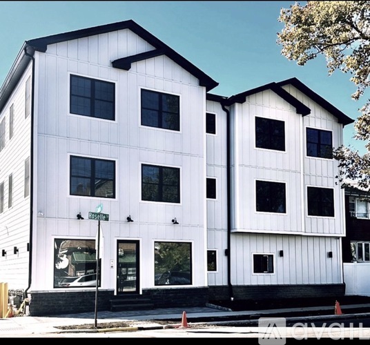 1001 Roselle Street 3 Beds Apartment for Rent - Photo gallery 1