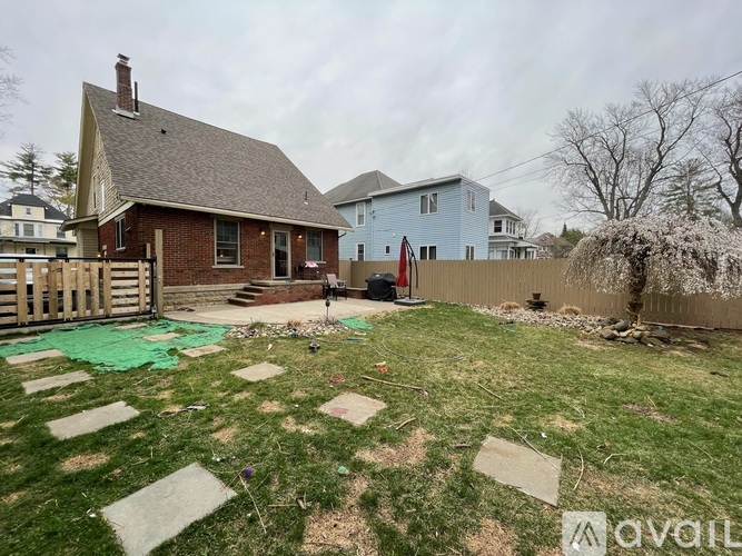 1810 Eastern Parkway 3 Beds Single Family Home for Rent - Photo gallery 2