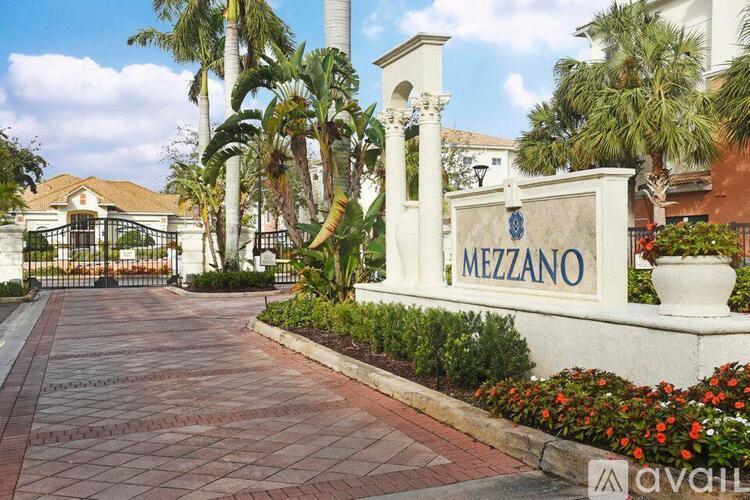9905 Baywinds Blvd 2 Beds Condo for Rent - Photo gallery 1