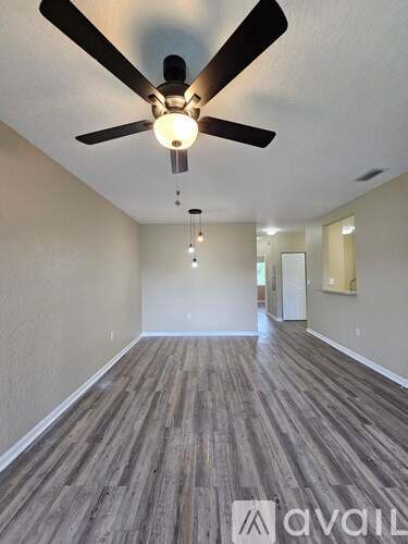 1063 Golden Lakes Blvd 3 Beds Condo for Rent - Photo gallery 4
