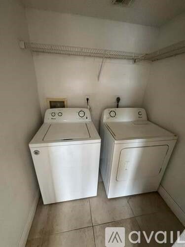 1495 Lake Crystal Dr 2 Beds Apartment for Rent