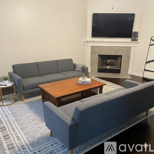 2108 Narrow Glen Parkway 4 Beds Single Family Home for Rent - Photo gallery 3