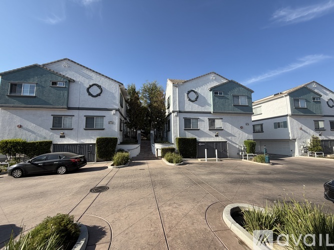 9301 Shirley Avenue 3 Beds Townhouse for Rent - Photo gallery 2