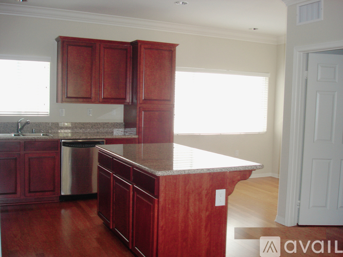 9301 Shirley Avenue 3 Beds Townhouse for Rent - Photo gallery 5