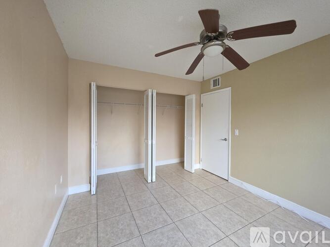 1542 Lake Crystal Dr 2 Beds Condo for Rent - Photo gallery 4