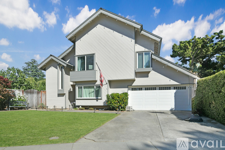 7226 Via Romera 4 Beds Single Family Home for Rent - Photo gallery 1