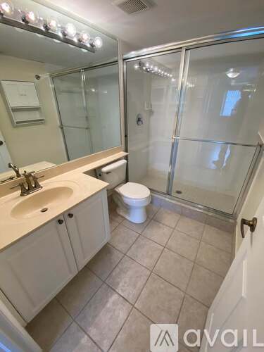 1100 Crestwood Ct S 2 Beds Condo for Rent - Photo gallery 4
